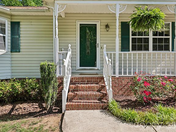 3rd image of 144 Mills Forest Ln