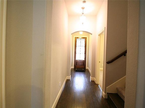 3rd image of 4409 Pecan Knoll Dr