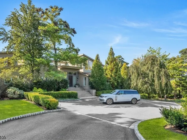 24 VANDERBILT DRIVE, Livingston Twp., NJ 07039