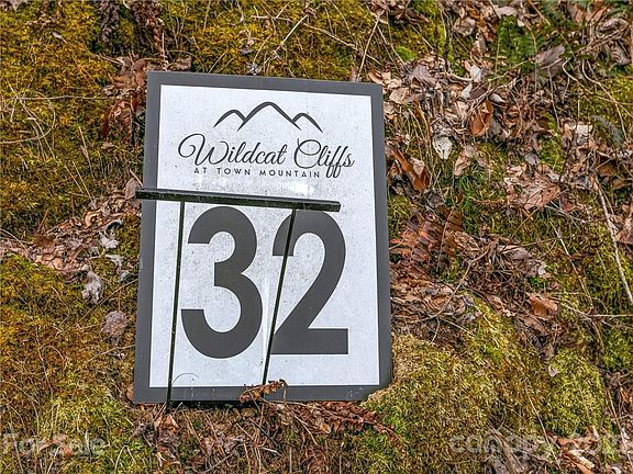 4th image of 28 Mount Meadows Blvd #32
