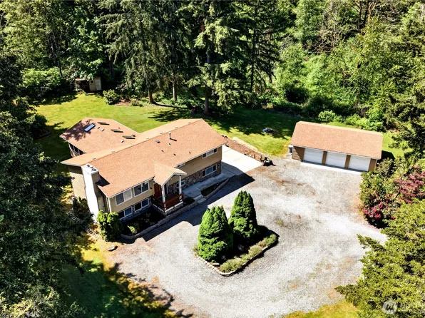 17924 2nd Street E, Lake Tapps, WA 98391