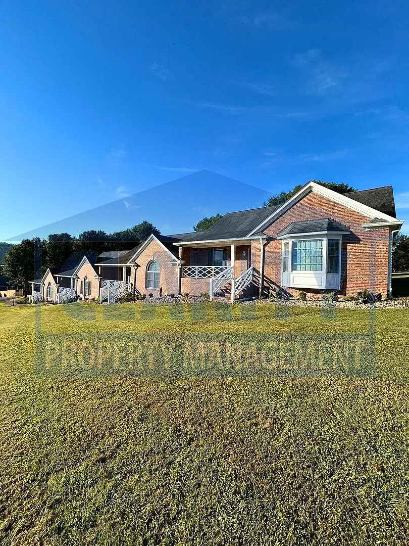 Two bedroom condo in Athens, TN! — Photo 1