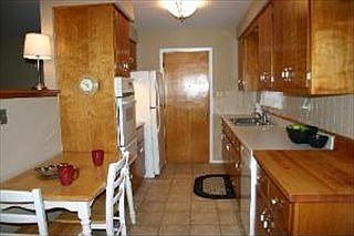 3rd image of 381 Illini Dr