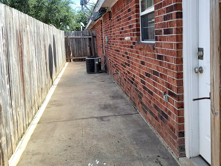 715 S Dfw Dr #3 — Photo 8