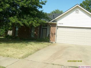 13679 S Oak Pl, Glenpool, OK 74033