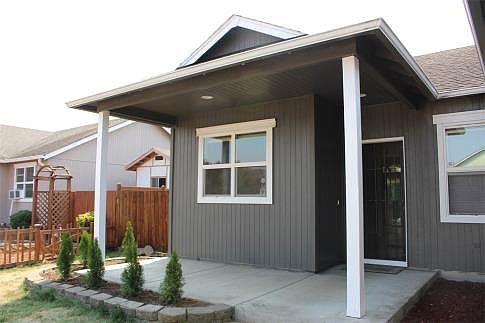 1st image of 205 Canary Ave