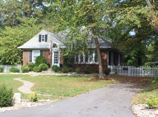 302 Julia Pl, Belleville, IL