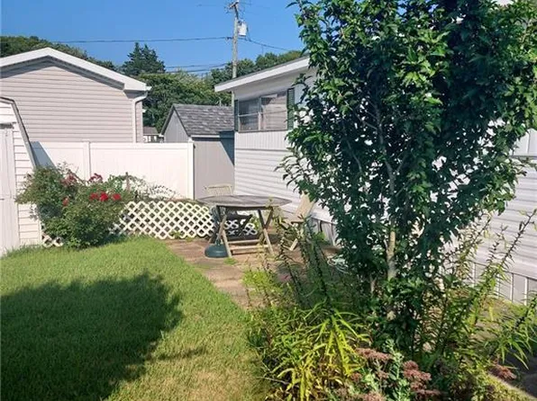 44 Linden Avenue North, Westbrook, CT 06498