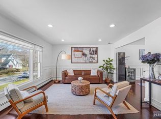 222 Cedar Ln, Closter, NJ 07624