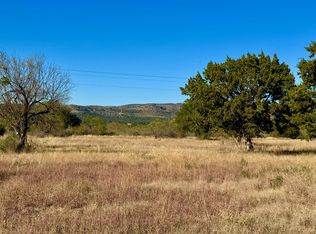 416 Oriole Ave, Camp Wood, TX 78833