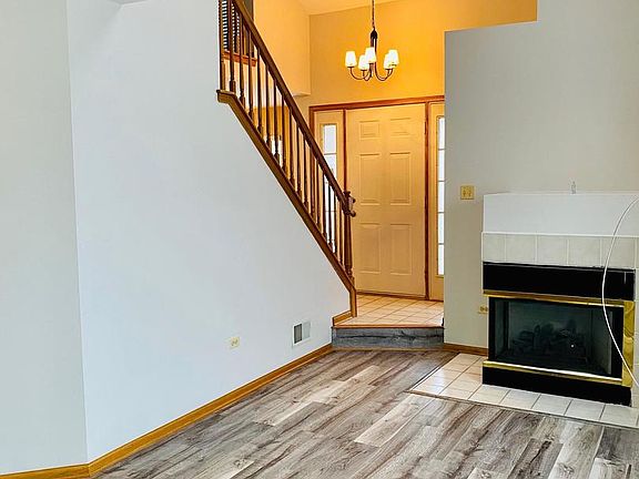 4th image of 8044 160th St #8044