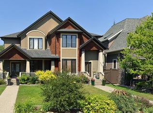 2234 S Broadview Rd NW, Calgary, AB T2N3J2