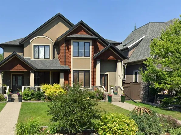 2234 S Broadview Rd NW, Calgary, AB T2N 3J2