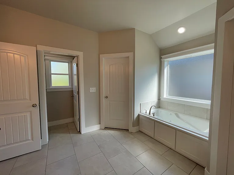 18 Olmsted Cir — Photo 17
