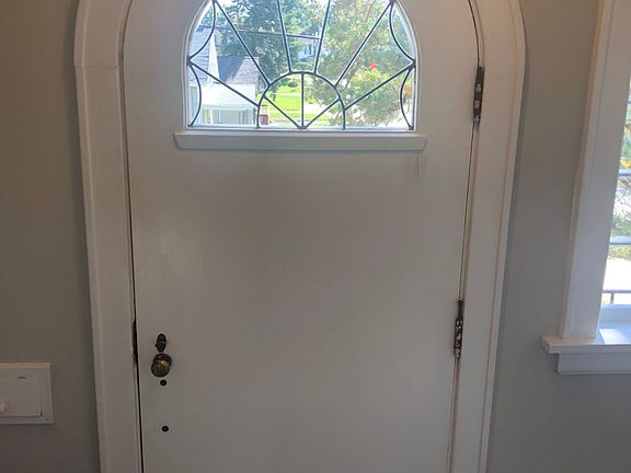 3rd image of 3241 Stanhope Ave