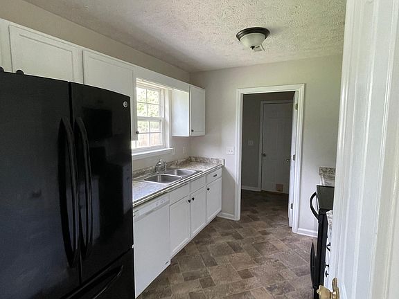 4th image of 7131 Alexandria Dr