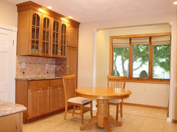 11 Central Ave Floor 1, Wakefield, MA 01880