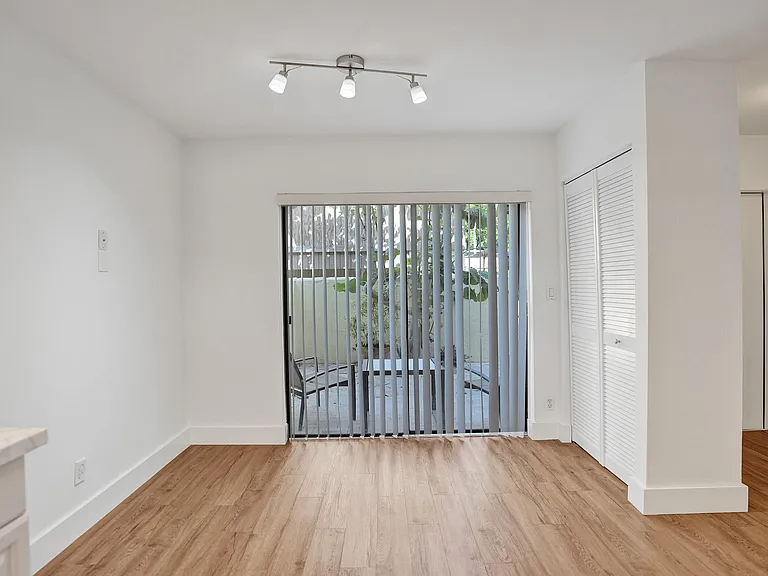 1330 NW 13th St #3 — Photo 12