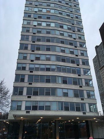 1st image of 3900 N Lake Shore Dr APT 4B