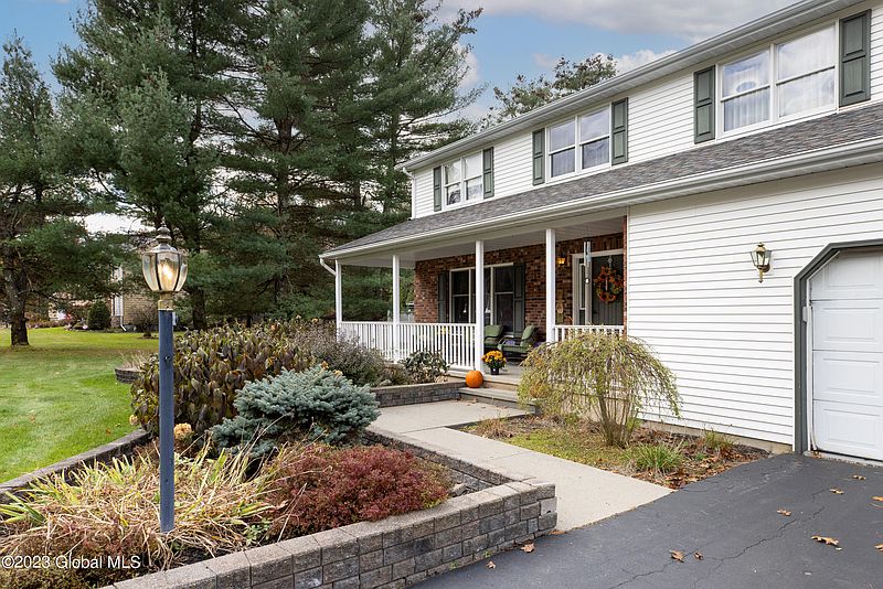 5th image of 12 Lafond Drive