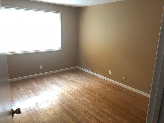 5th image of 48 Canterbury Ave