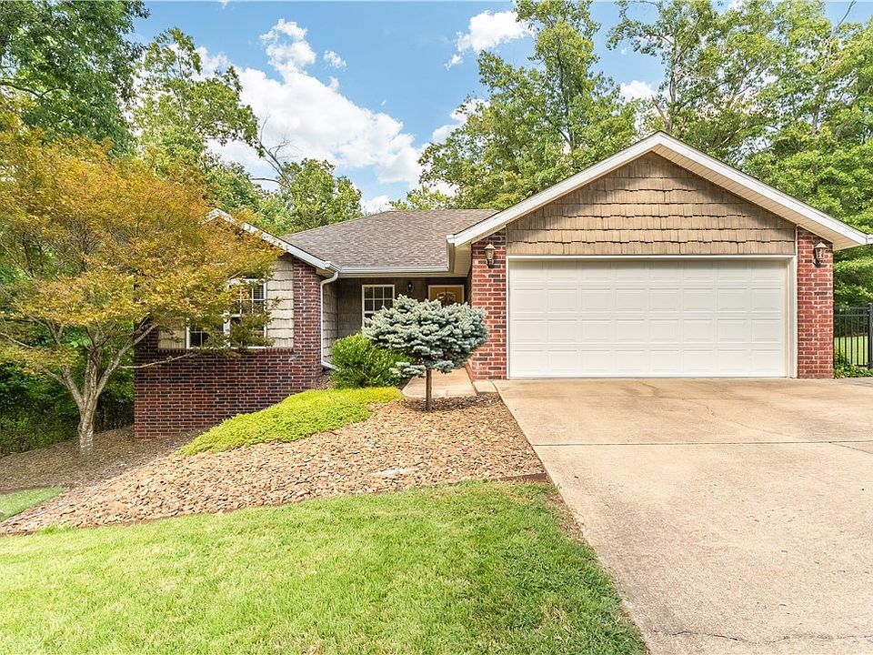 1st image of 2 Milton Ln
