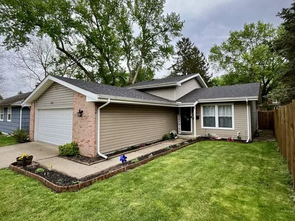 520 1st Ct, Niles, MI 49120