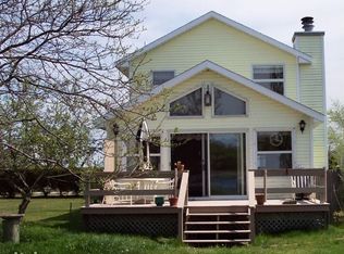 485 Rabbit Ln, East Marion, NY 11939