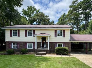 7067 Darnell St, Fayetteville, NC 28314