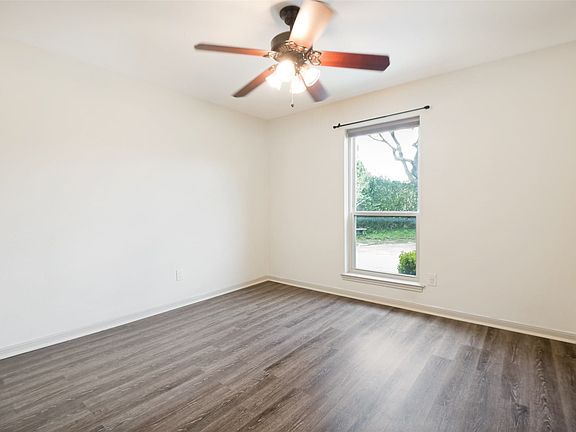 5th image of 2515 Rosebud Cir