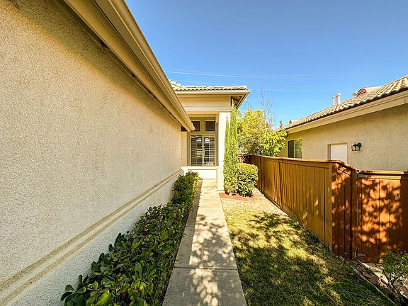5th image of 41971 Vardon Dr