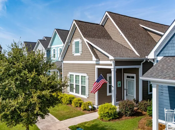 317 Sea Hawk Street, Beaufort, NC 28516