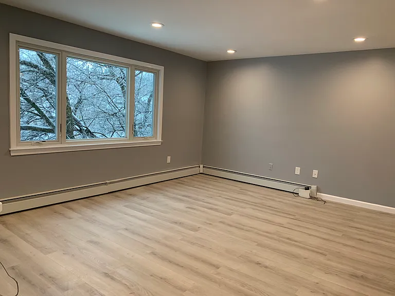 16 Beth Pl — Photo 2