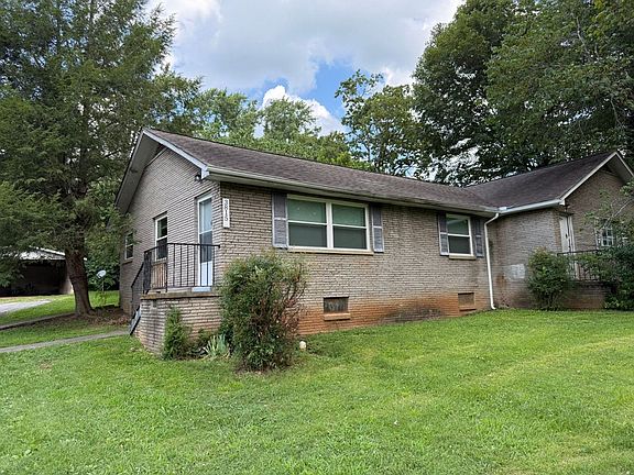 2nd image of 3815 Woodlake Dr NE #3815W