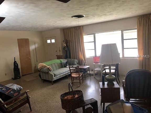 5th image of 643 Shady Nook Dr