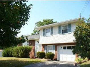 150 Fairlane Dr, Industry, PA