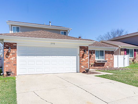 2nd image of 2392 Goldfinch St