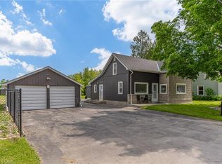 9056 Airport Rd W, Hamilton, ON L0R 1W0