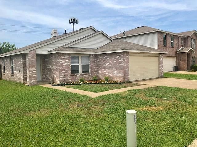 1st image of 2925 Meadowlark Dr