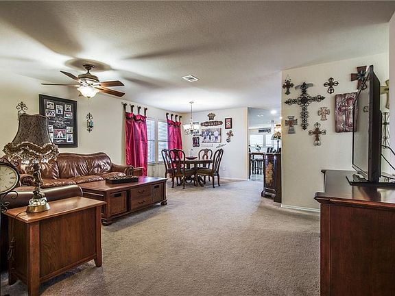 4th image of 4669 Prairie Crossing Dr