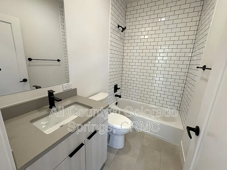 2512 W Bijou St — Photo 6