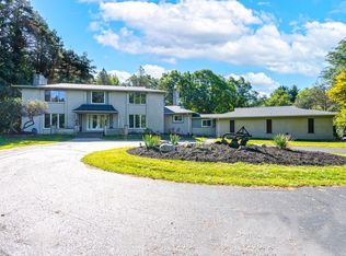 4079 Orion Rd, Rochester, MI 48306