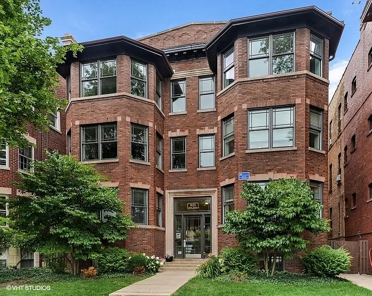 913 Forest Ave. — Photo 2