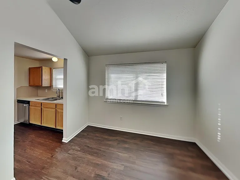 6907 Grant Dr — Photo 5