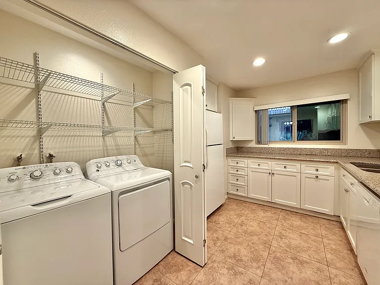 2522 Clairemont Dr #103 — Photo 4