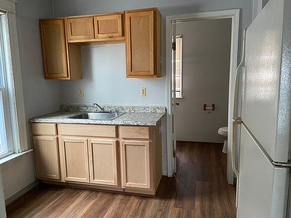 2nd image of 248 22nd St #1
