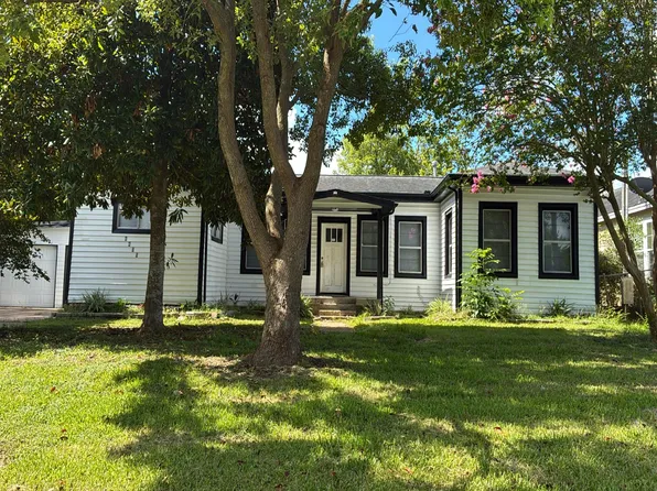 6405 Woodrow St, Texas City, TX 77591