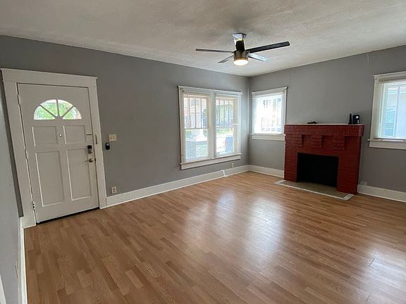 4th image of 320 W Columbus Dr Unit C