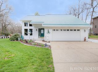 8770 Spruce Ave, Newaygo, MI 49337