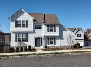 118 Sowers Dr, Hackettstown, NJ 07840